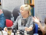 Zdjęcie ze spotkania Dyskusyjnego Klubi Książki dla Dorosłych z 10 lutego 2016 roku.