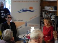 Spotkanie autorskie z Magdaleną Grzebałkowską