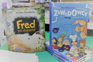 zdjęcie przedstawia książki omawiane na spotkaniu Dkk dla Dzieci i Młodzieży