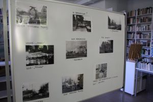 Zdjęcie przedstawia eksponaty z czasów PRLu